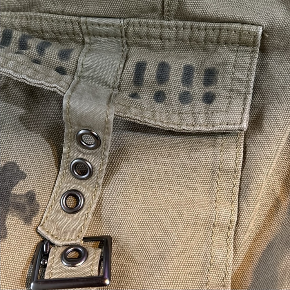 Grunge army green cargo back pockets mini skirt adjustable waist buckle - Picture 5 of 8